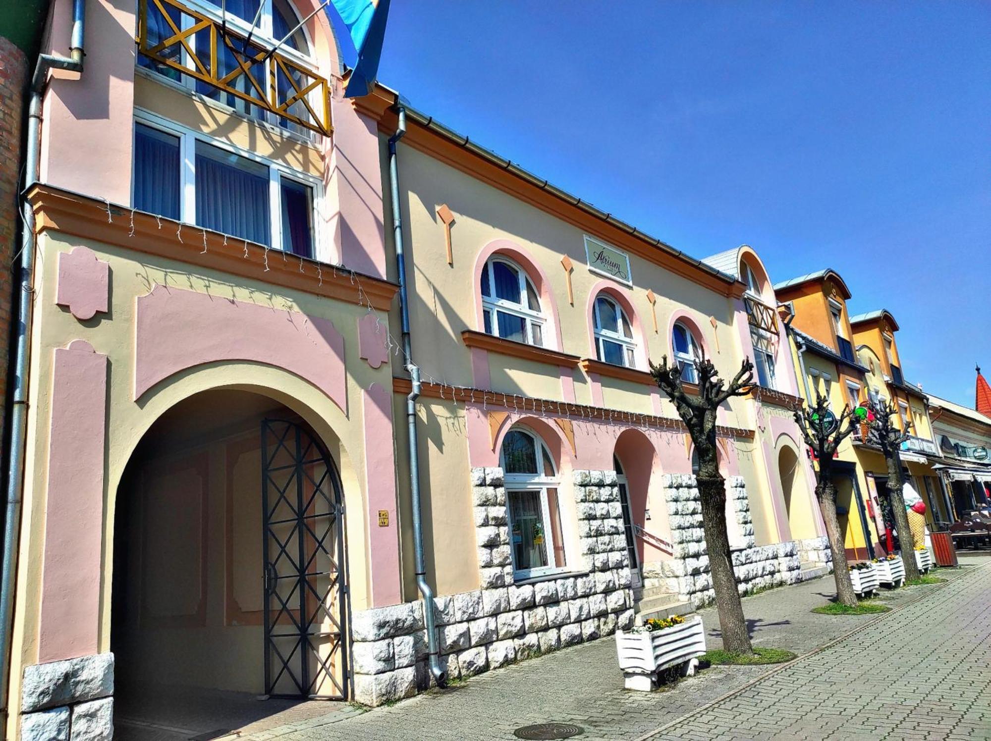 Atrium Hotel